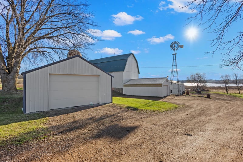 27781 Balsa Ave, Webster, MN 55088