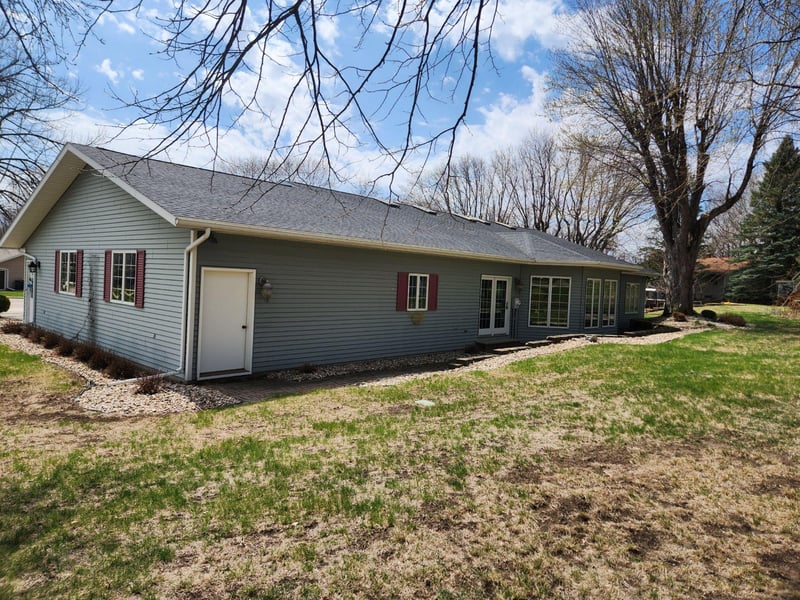 260 Park Ave, Edgerton, MN 56128