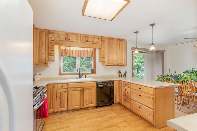 23550 Main St, Hampton, MN 55031