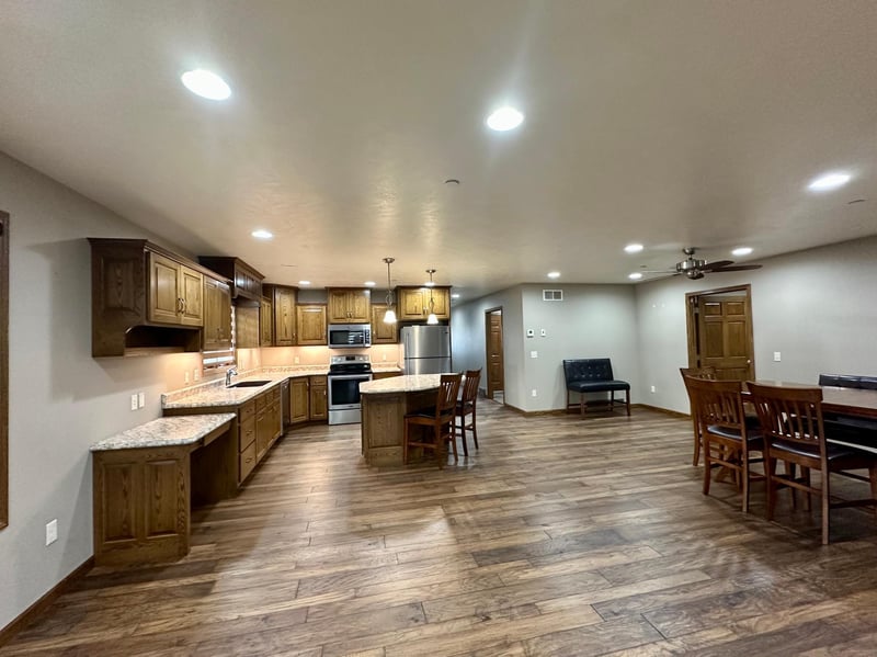 505 E Barck Ave, Luverne, MN 56156