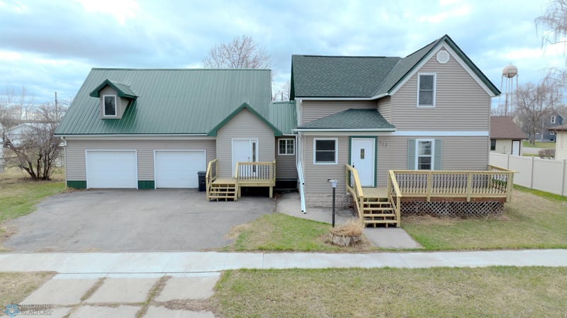 513 W 2nd Ave W, Halstad, MN 56548