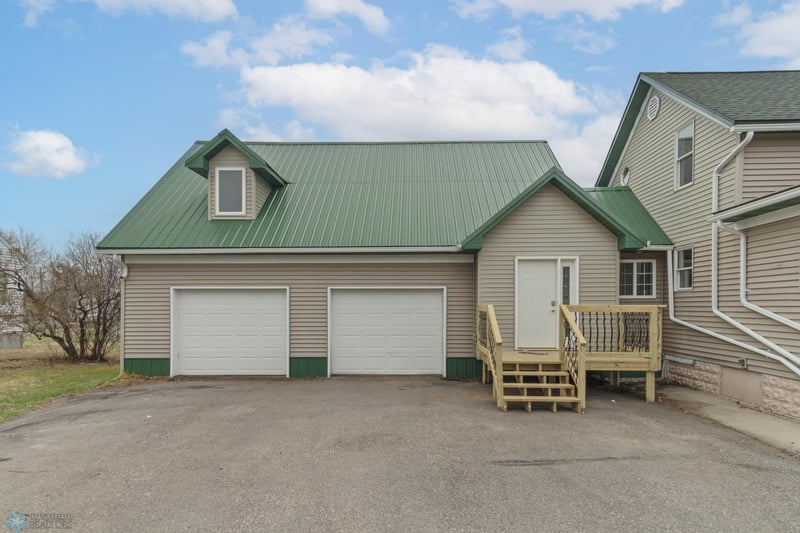 513 W 2nd Ave W, Halstad, MN 56548