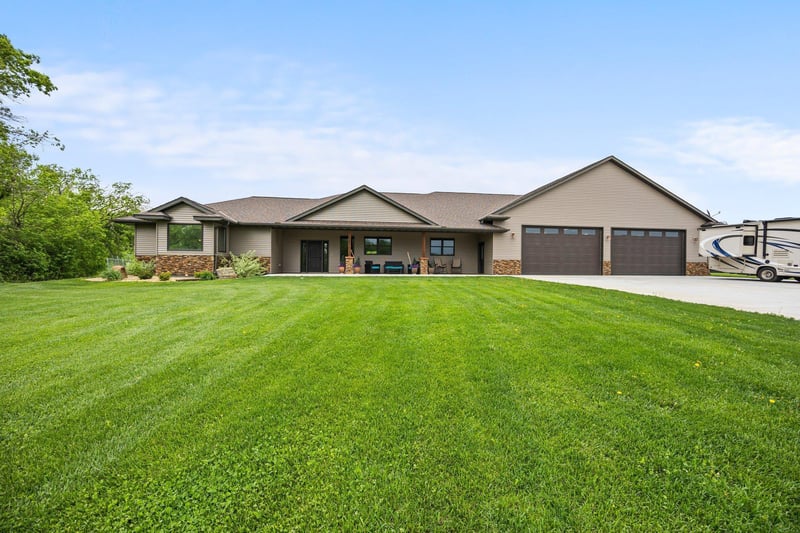 1116 County Road 46, Clearwater, MN 55320