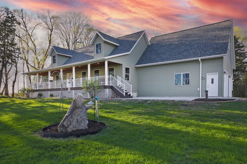 9649 240th Ave, New Richland, MN 56072