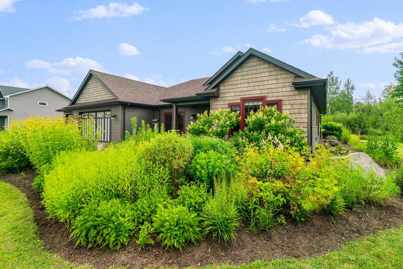5370 Mckinley Dr, Hermantown, MN 55811