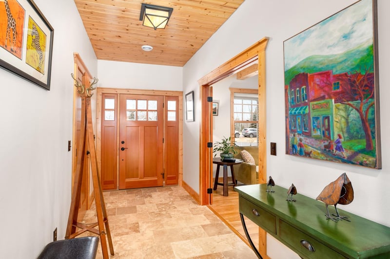 5370 Mckinley Dr, Hermantown, MN 55811