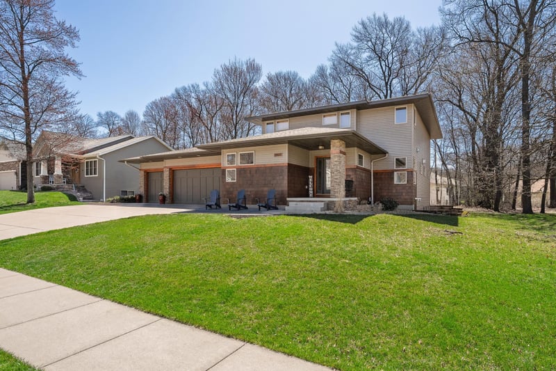 3307 Anric Dr, Eau Claire, WI 54701