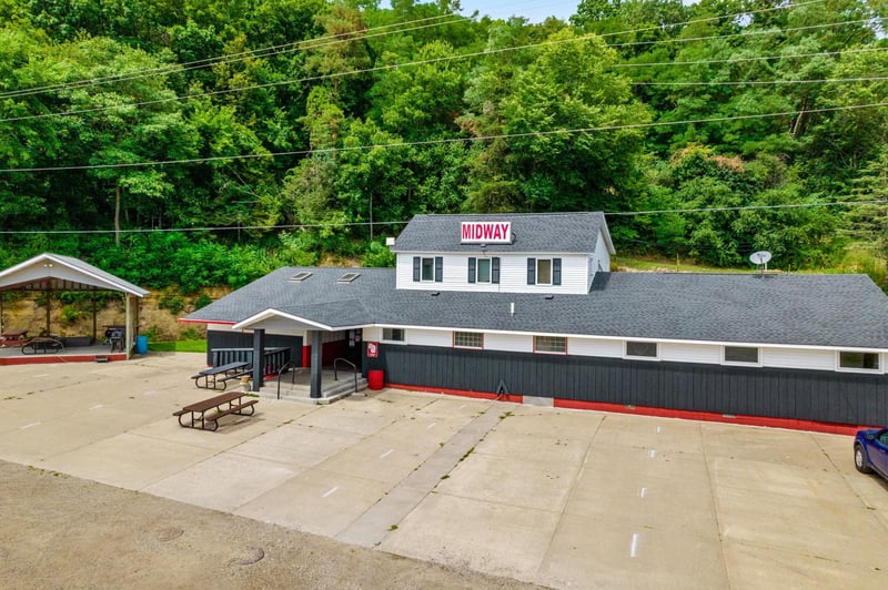 W626 Midway Rd, Fountain City, WI 54629