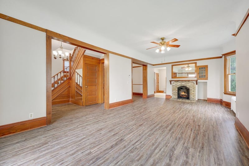 129 W 33rd St, Minneapolis, MN 55408