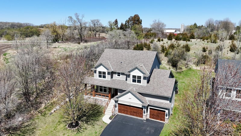 9588 Pheasant Crossing, Minnetrista, MN 55375