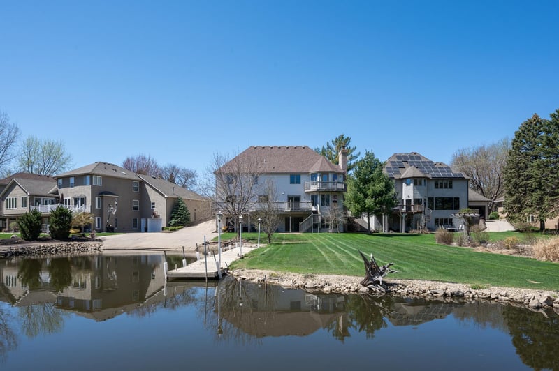 1427 Rosewood Ct, New Brighton, MN 55112