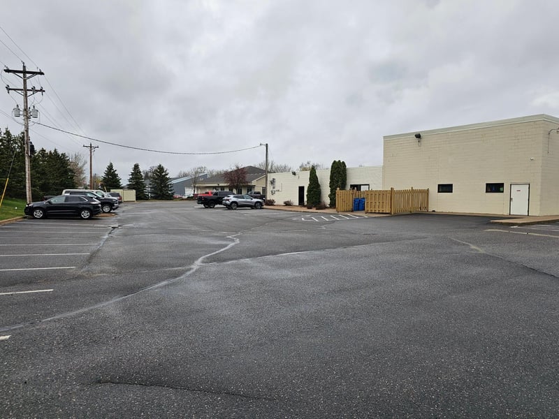 538 Main St S, Cambridge, MN 55008