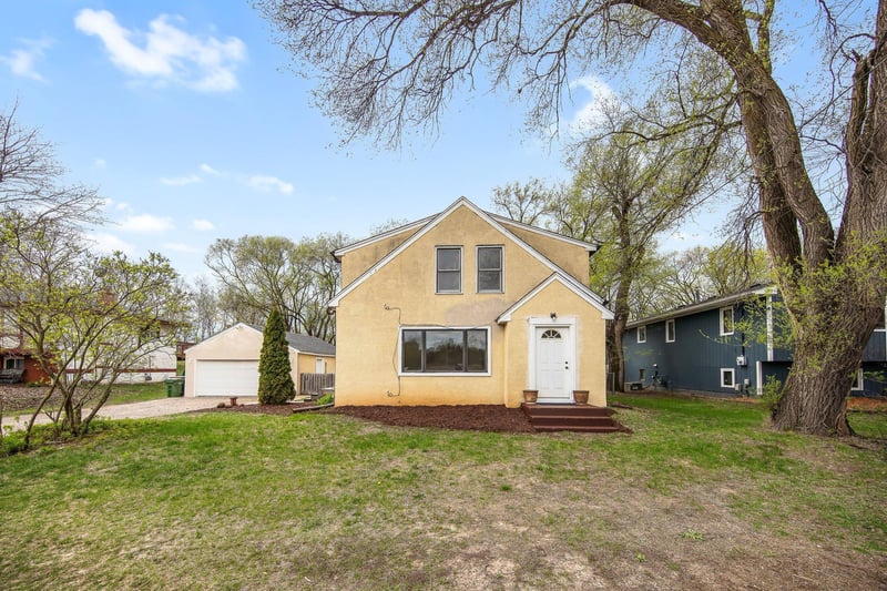 11332 Sunset Ave, Blaine, MN 55014