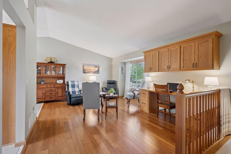 10555 56th St NE, Albertville, MN 55301