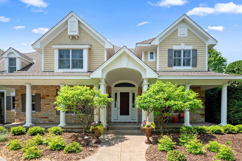 18371 Bearpath Trl, Eden Prairie, MN 55347