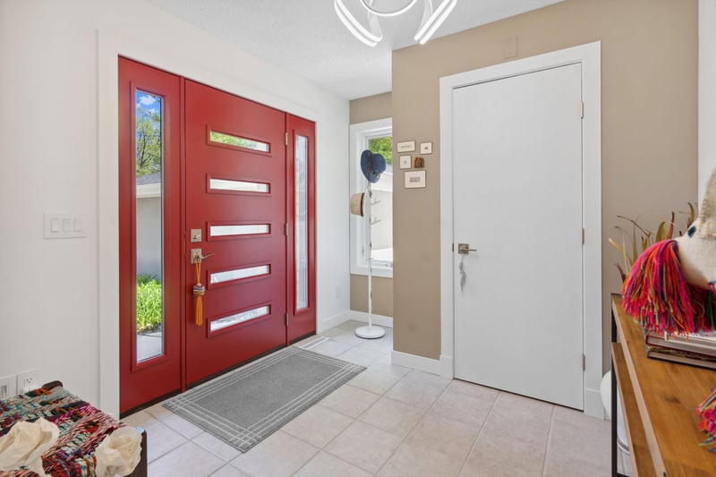 15623 Randall Ln, Minnetonka, MN 55345