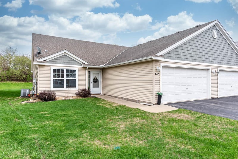 665 Tomahawk Ct, Madison Lake, MN 56063