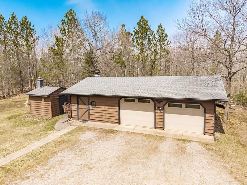 5215 Eagle Lake Rd, Duluth, MN 55803