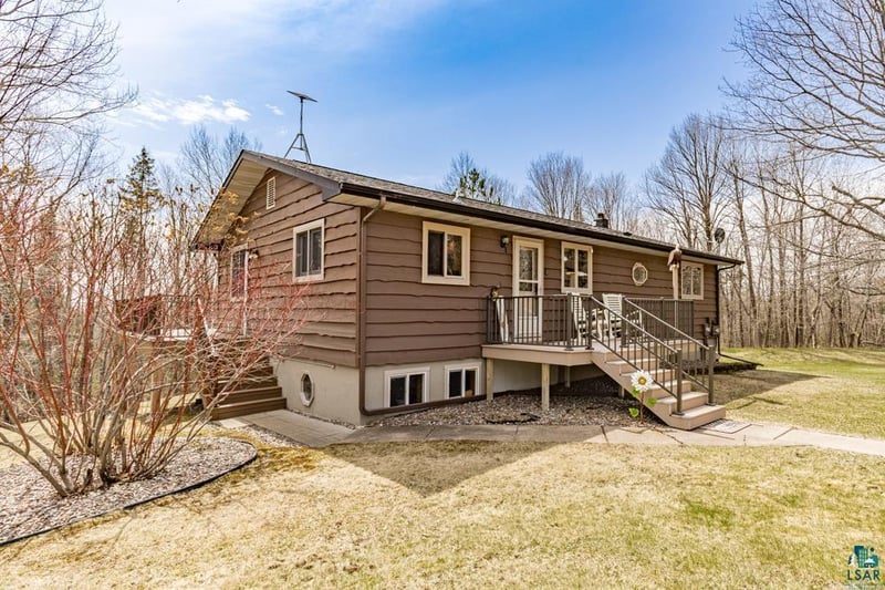 5215 Eagle Lake Rd, Duluth, MN 55803