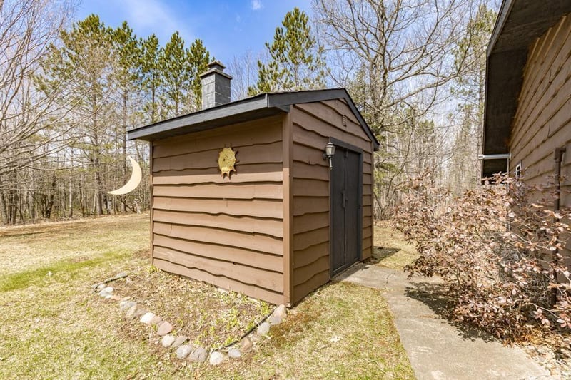 5215 Eagle Lake Rd, Duluth, MN 55803