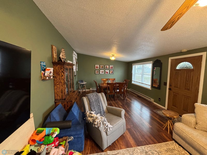 516 Vance Ave S, Erskine, MN 56535