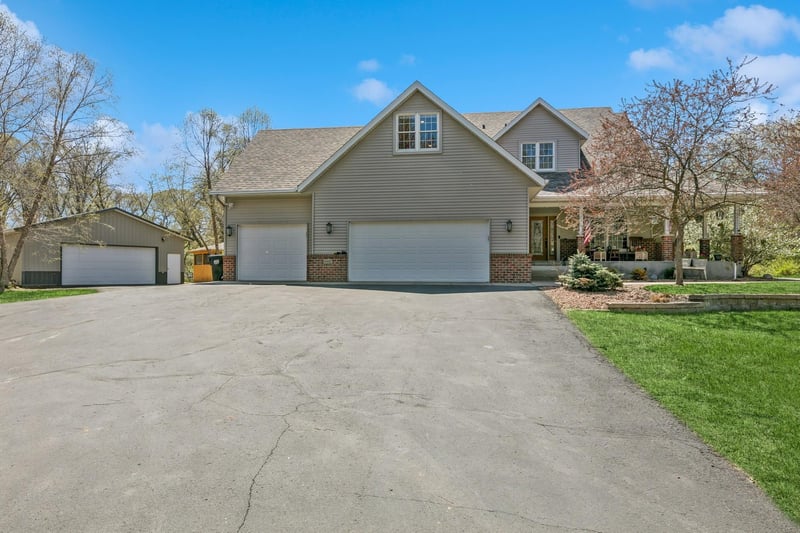 14667 30th St, Clear Lake, MN 55319