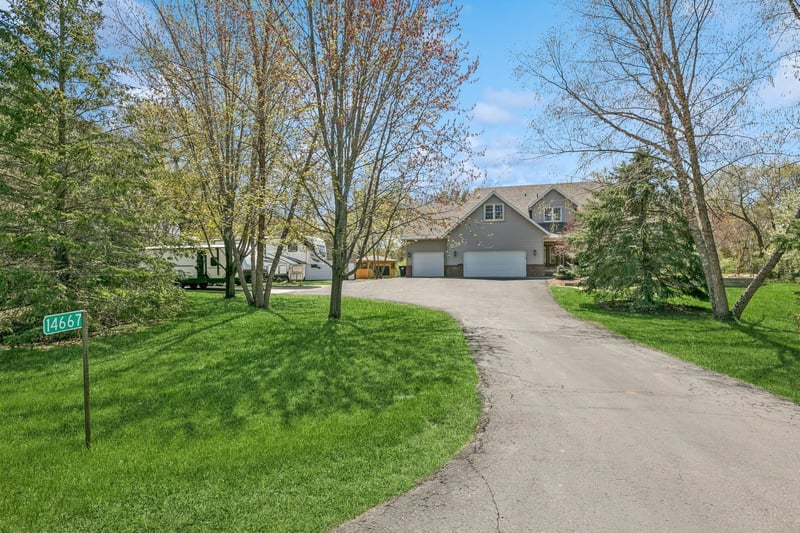 14667 30th St, Clear Lake, MN 55319