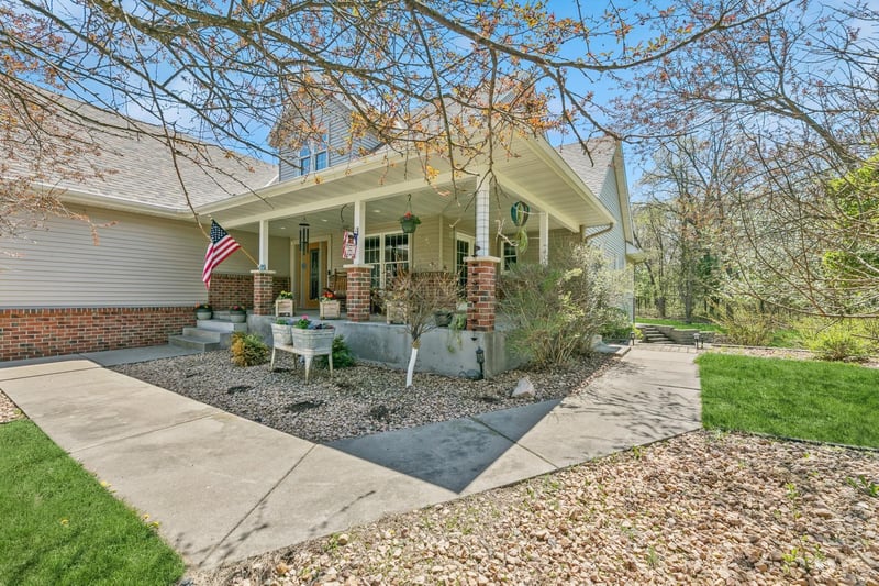 14667 30th St, Clear Lake, MN 55319