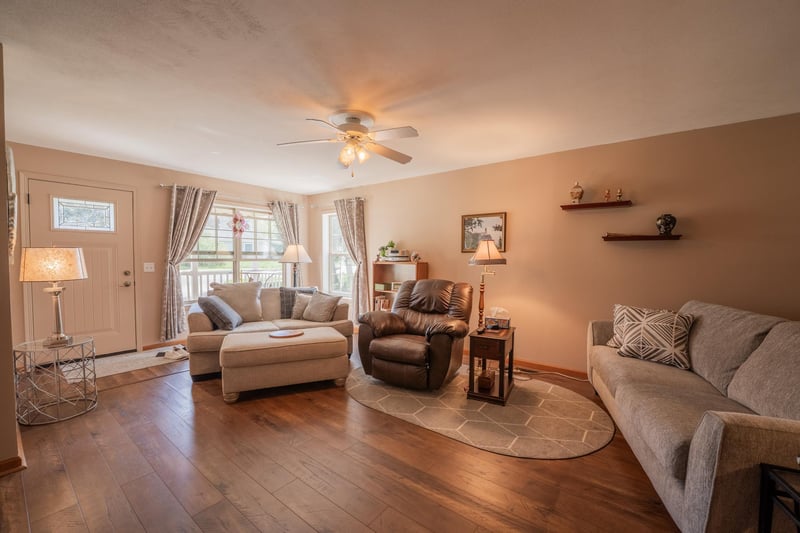 1012 Bartlett Ave, Altoona, WI 54720