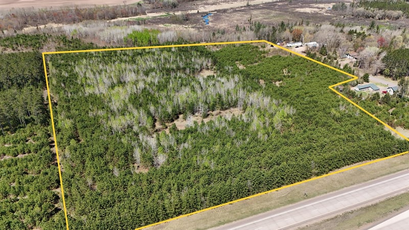 000 Mackey Ln, Trego, WI 54888