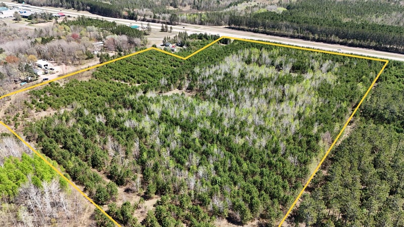 000 Mackey Ln, Trego, WI 54888