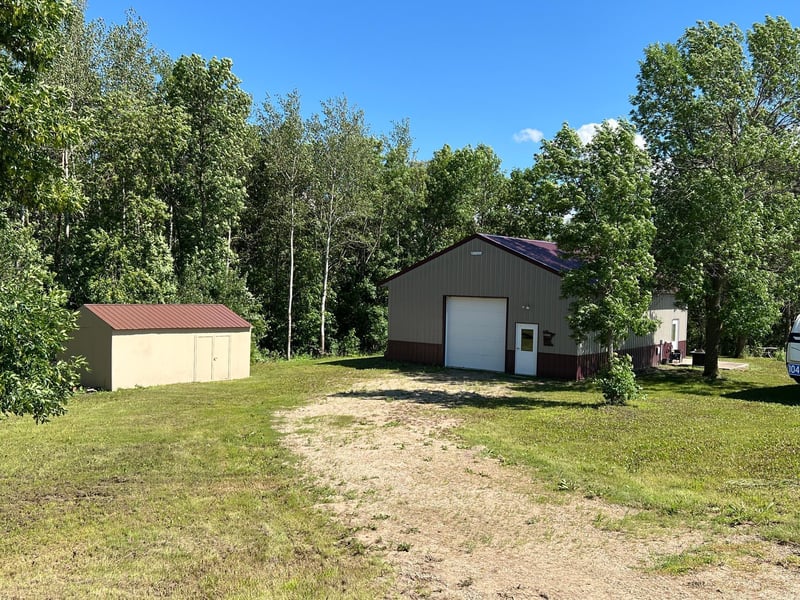 10405 Vista Trl NW, Evansville, MN 56326