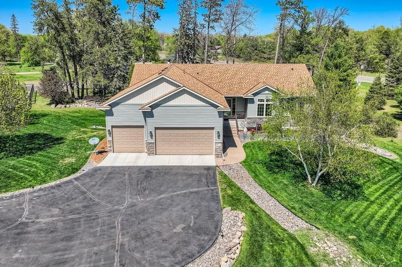20731 Guarani St NW, Oak Grove, MN 55303