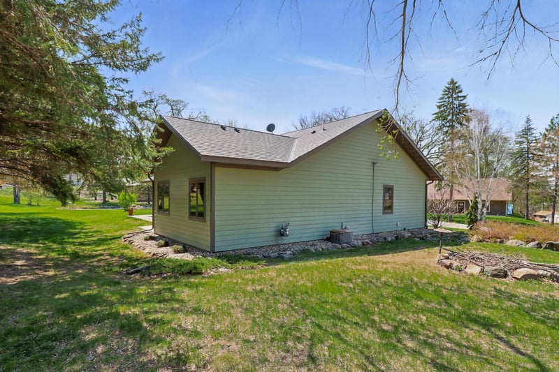 15976 Cushing Rd, Paynesville, MN 56362