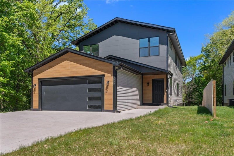 3822 Northern Ave, Spring Park, MN 55384