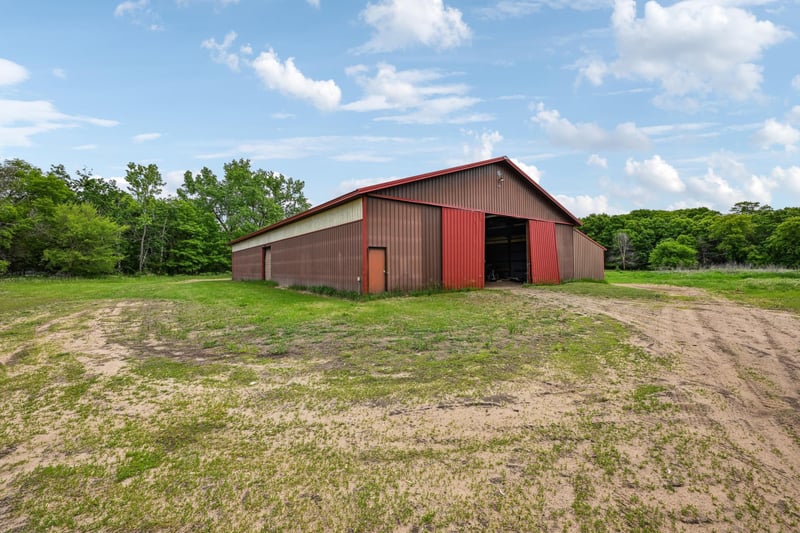 20702 27th Ave E, Clearwater, MN 55320