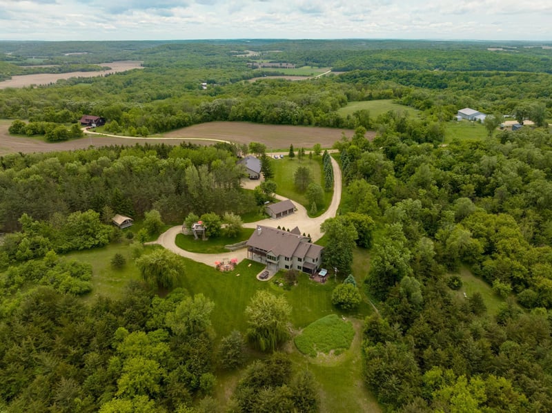 32875 Stanton Trl, Cannon Falls, MN 55009