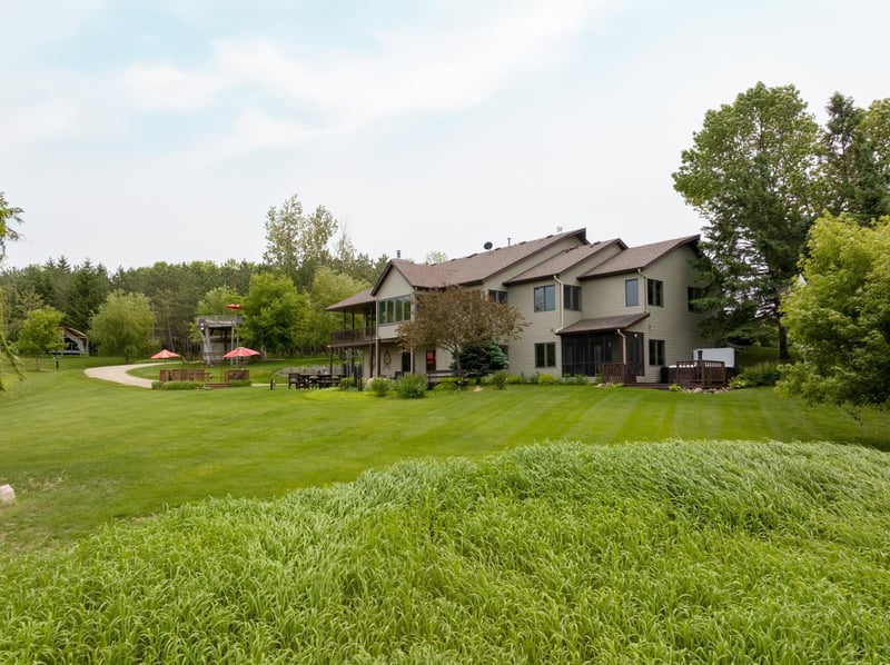 32875 Stanton Trl, Cannon Falls, MN 55009