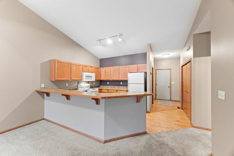 557 Meadow Ln, Norwood Young America, MN 55397