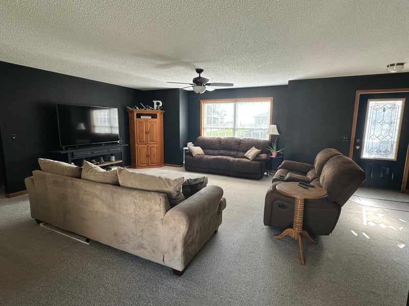 309 Oconnor St, Lakefield, MN 56150