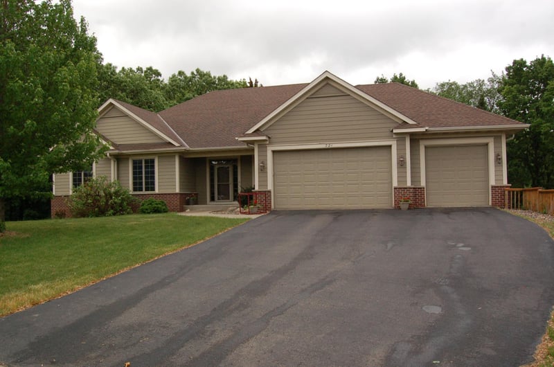 221 E 105th Street Cir, Bloomington, MN 55420