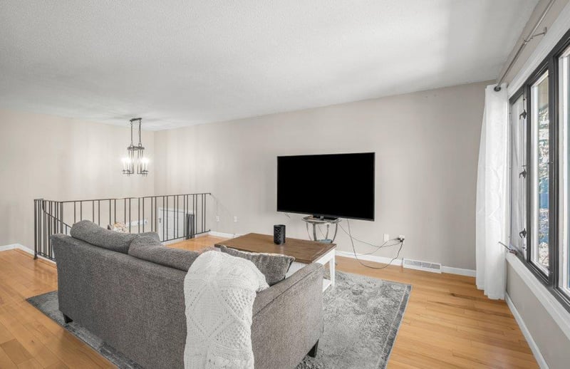 5599 Morningview Ter, Minnetrista, MN 55364