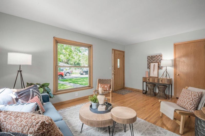 425 Adams Ave, Edina, MN 55343