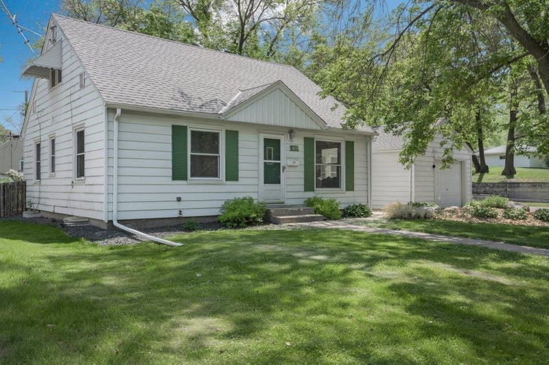 425 Adams Ave, Edina, MN 55343