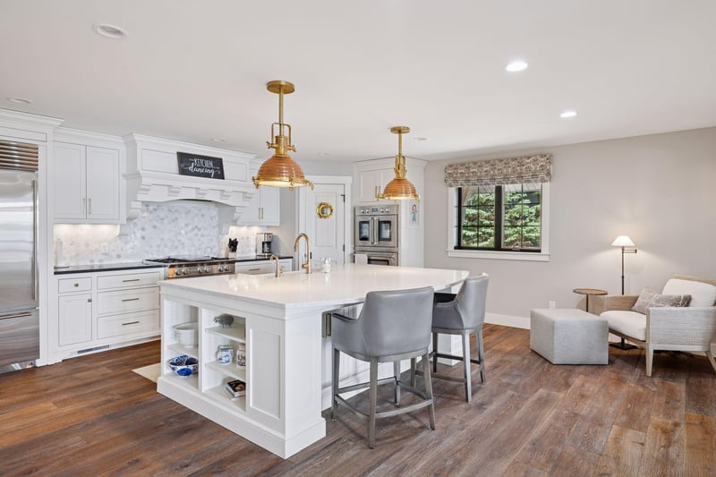 5890 Hardscrabble Cir, Mound, MN 55364