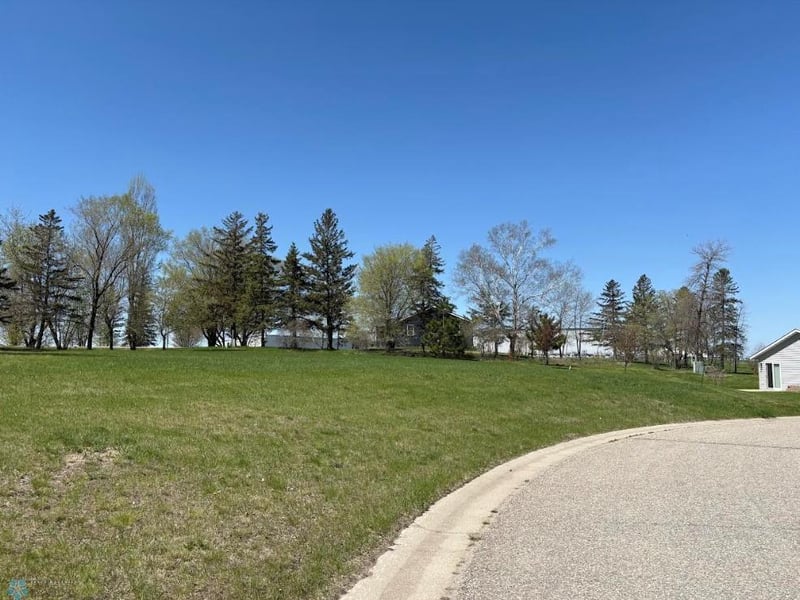 1115 Red Willow Cir, Frazee, MN 56544