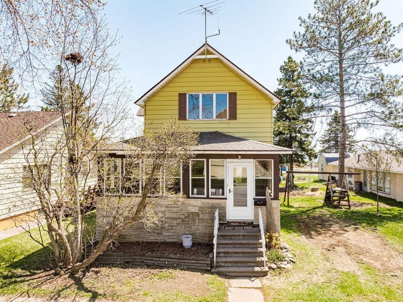 330 1st Ave, Two Harbors, MN 55616