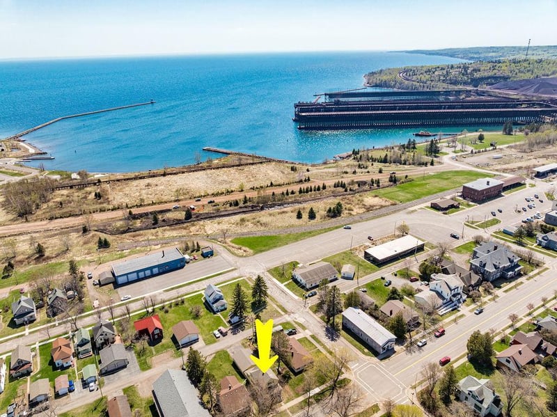 330 1st Ave, Two Harbors, MN 55616