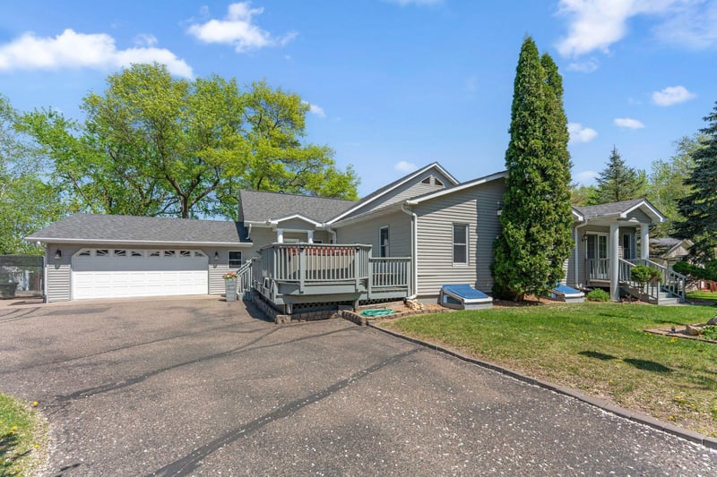 1823 313th Ave NE, Cambridge, MN 55008
