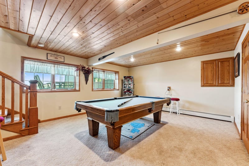 1823 313th Ave NE, Cambridge, MN 55008